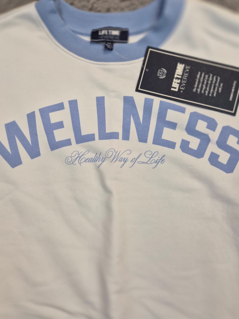 Life Time x EVEREVE Wellness Crewneck XS Blue & White Sweatshirt (1335)